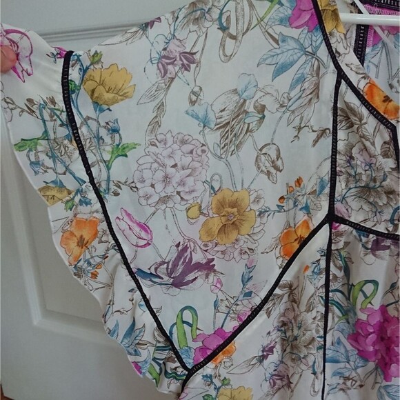 H&M MULTI FLORAL PONCHO RUFFLED TOP - Picture 8 of 8